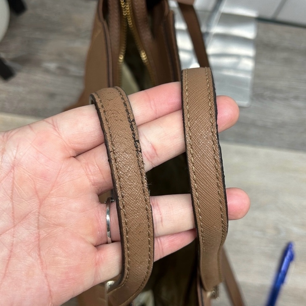 Kate Spade New York Hayden Satchel! Preowned!! - Picture 8 of 13
